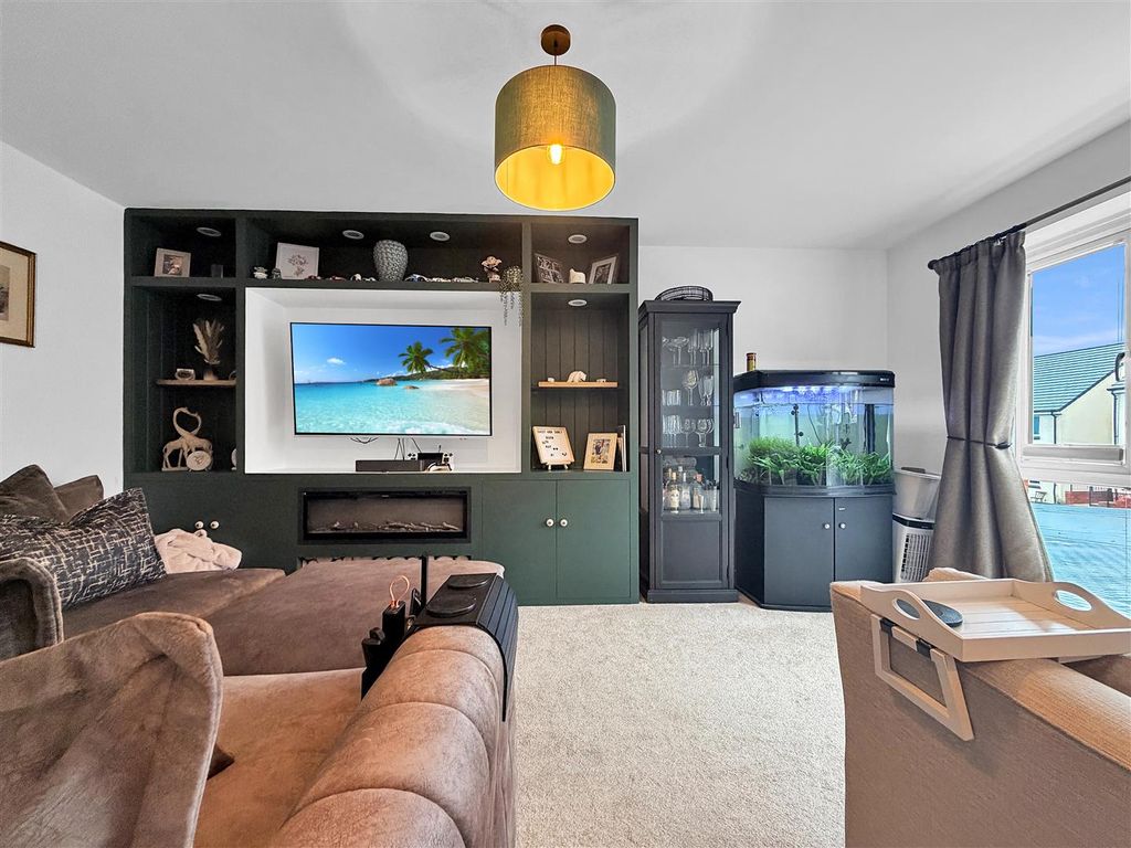 Property photo 2 of 13 Img_2203.Jpg