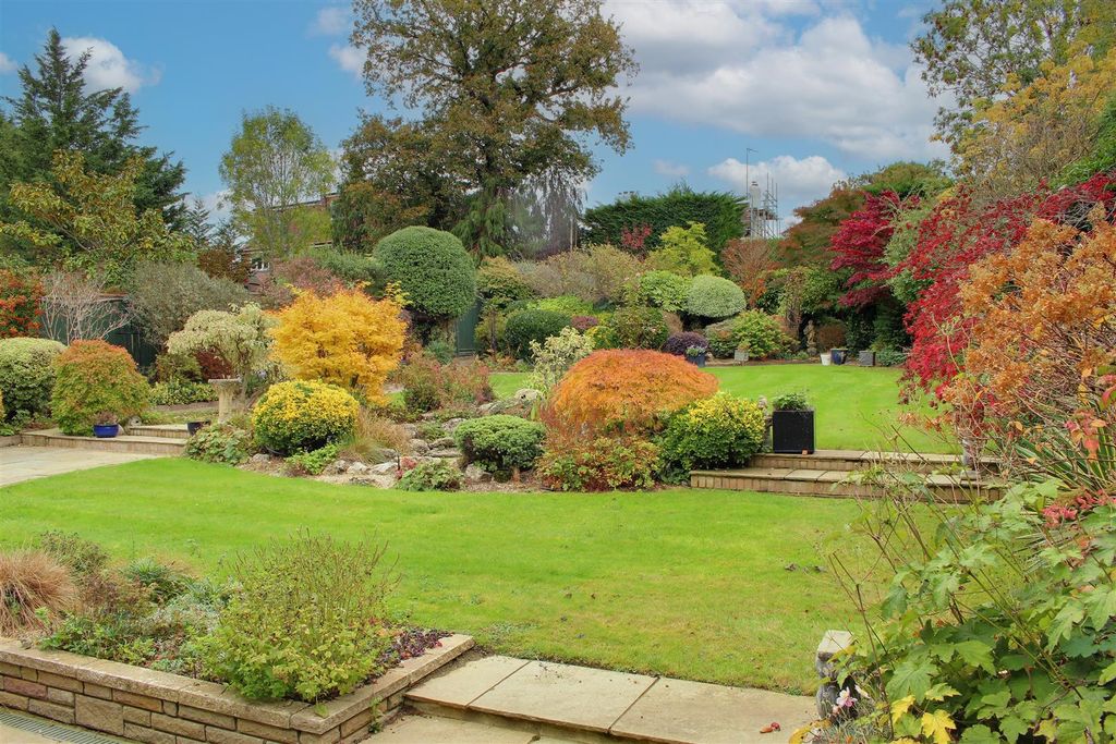 Additional image 26 of 4 bed detached house for saleBrookmans Avenue, Brookmans Park AL9