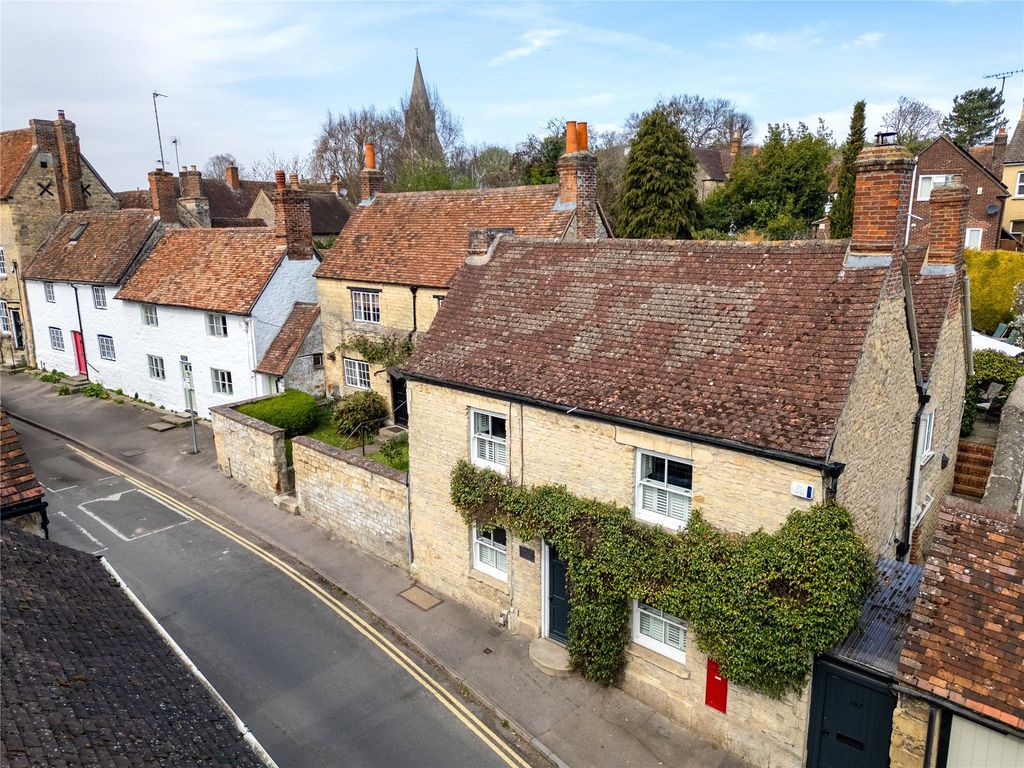 Property photo 1 of 35 Picture No. 04