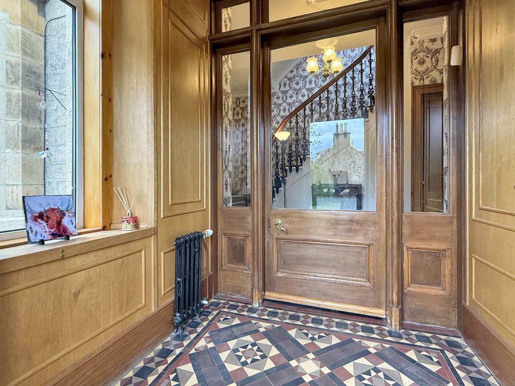 Property photo 2 of 42