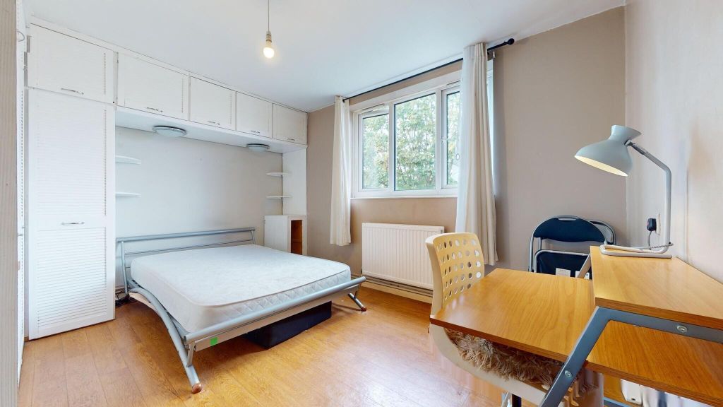 Property photo 1 of 12 Bedroom