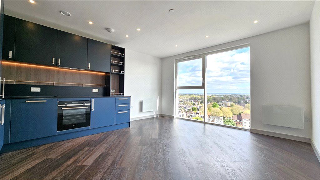 Property photo 1 of 10 Kitchen