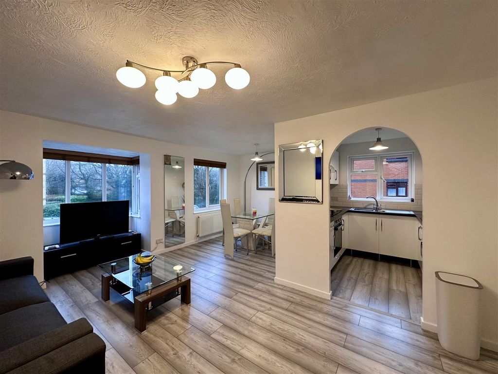 Property photo 3 of 16 Tempimagev5Rklc.Jpg