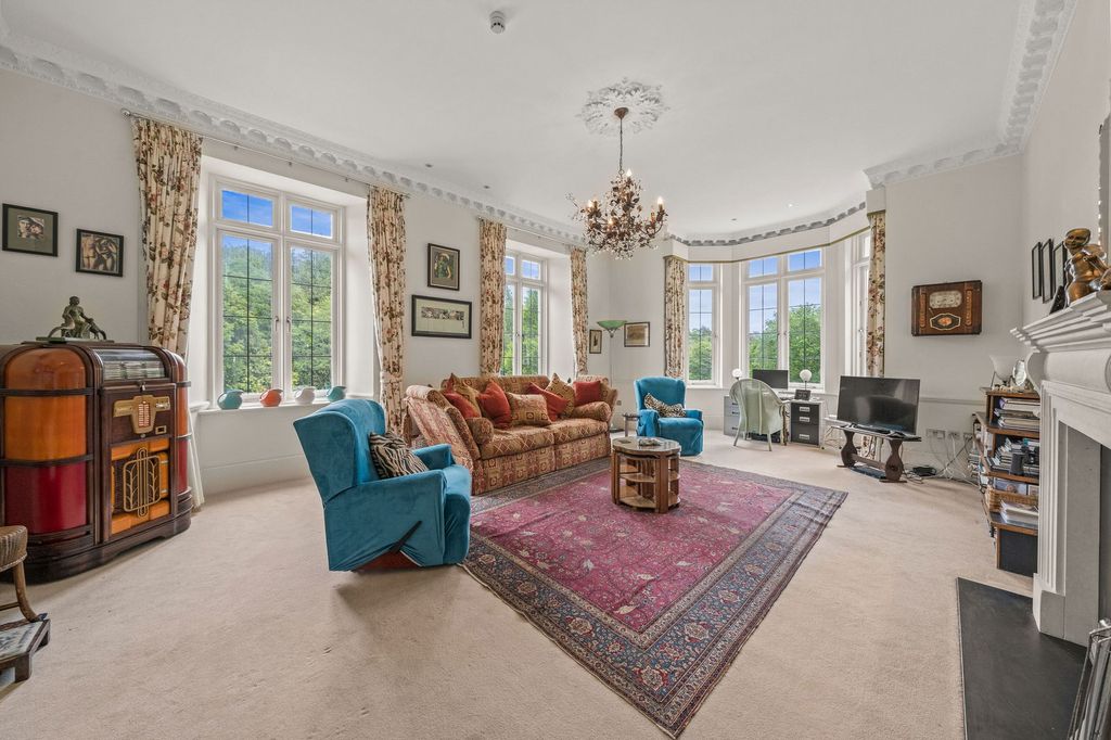 Property photo 3 of 24