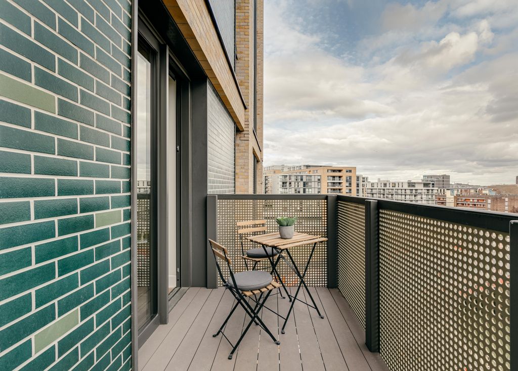 Property photo 3 of 17 Balcony