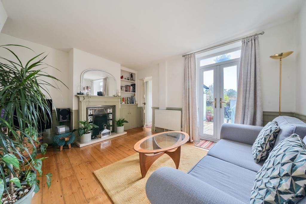 Property photo 3 of 19 Living Room