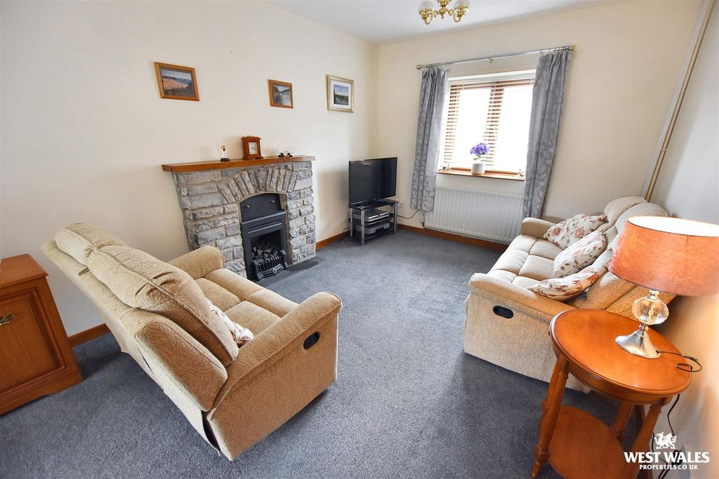 Property photo 2 of 14 13 (39).Jpg