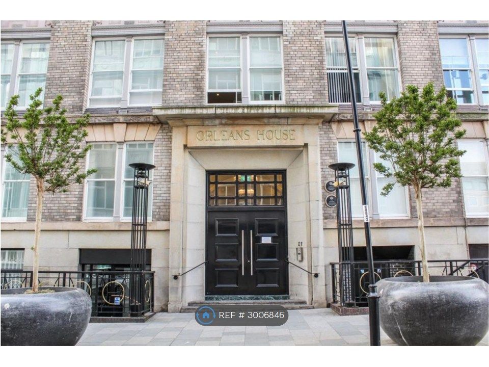 Property photo 1 of 12 Front Entrance