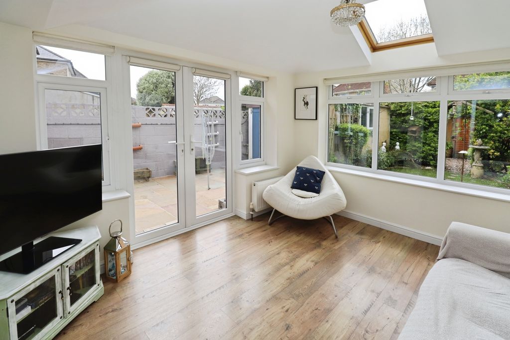 Property photo 2 of 16 Photo 4