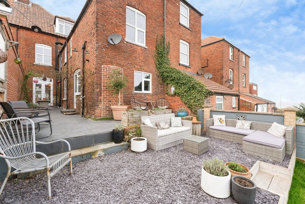 Property photo 2 of 19 Pbox-Img.Jpg