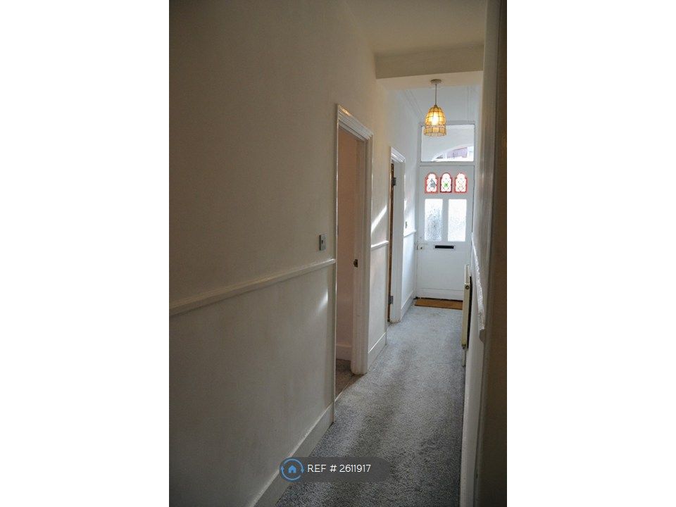 Property photo 2 of 11 Entrance