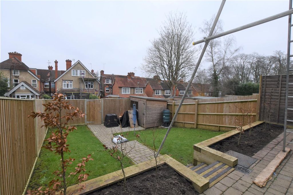Property photo 2 of 9 1 Broadoak (9).Jpg