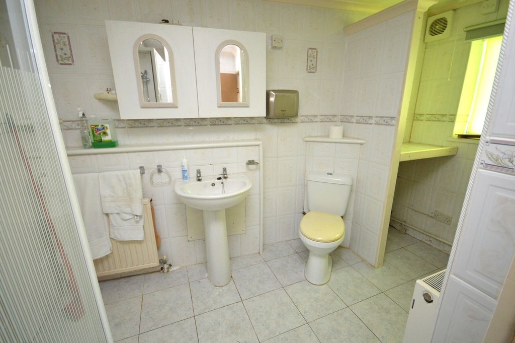 Property photo 2 of 19 2 - Picture No. 11