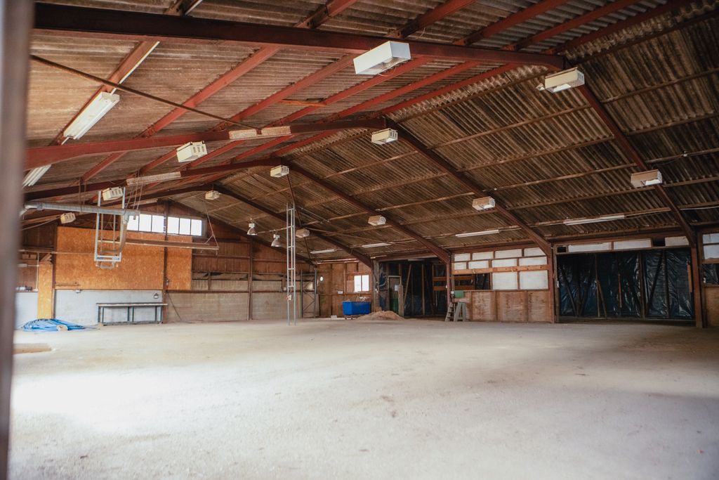 Property photo 2 of 8