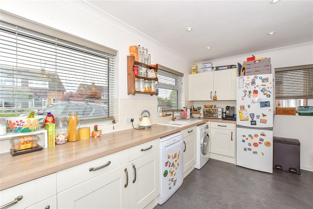 Property photo 3 of 15 Kitchen