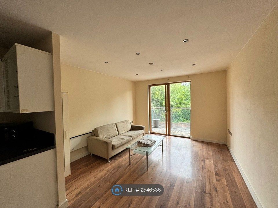 Property photo 1 of 3