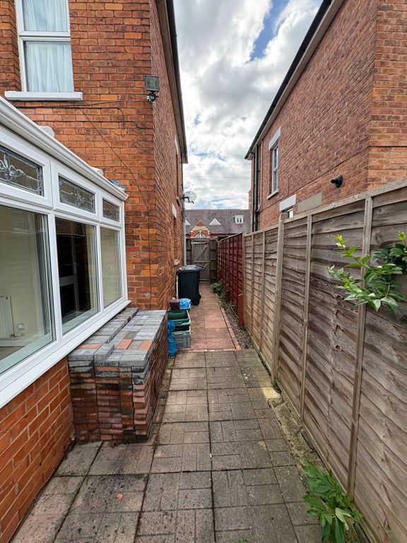 Property photo 3 of 34
