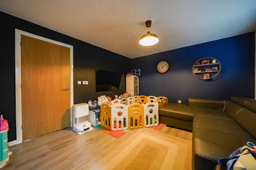 Property photo 3 of 17 Dsc01547