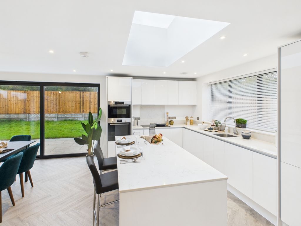 Property photo 3 of 19 Picture No. 02