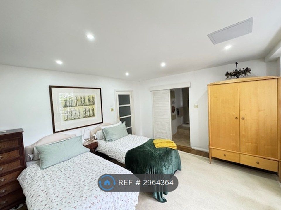 Property photo 3 of 18 Master Bedroom Two Singles