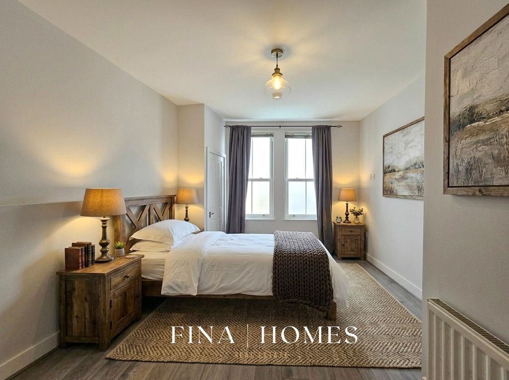 Property photo 2 of 13 Bedroom 1