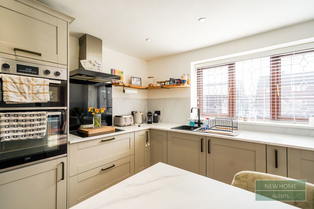 Property photo 3 of 17 Photo 2