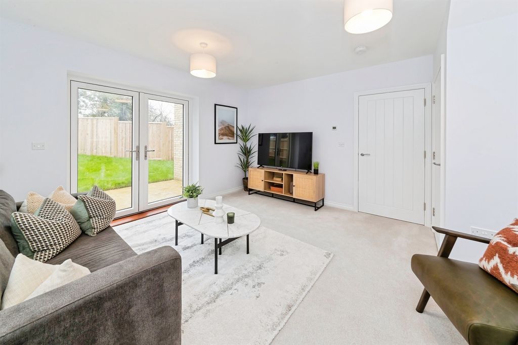 Property photo 2 of 7