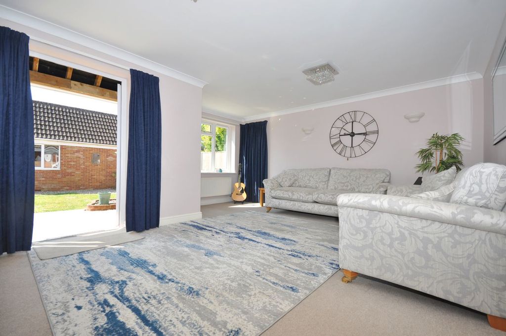 Property photo 3 of 17