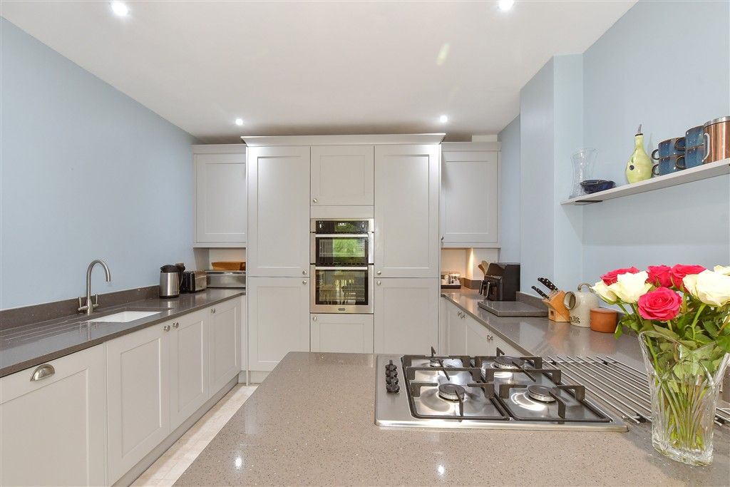 Property photo 1 of 16 Kitchen