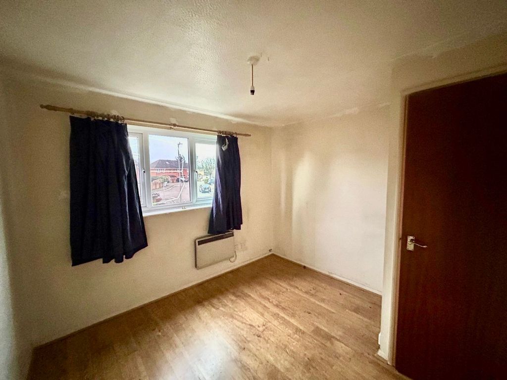 Additional image 4 of 1 bed flat for saleBurdetts Road, Dagenham RM9