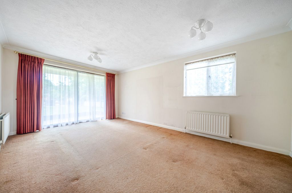 Property photo 3 of 21 1300675-20-683748...