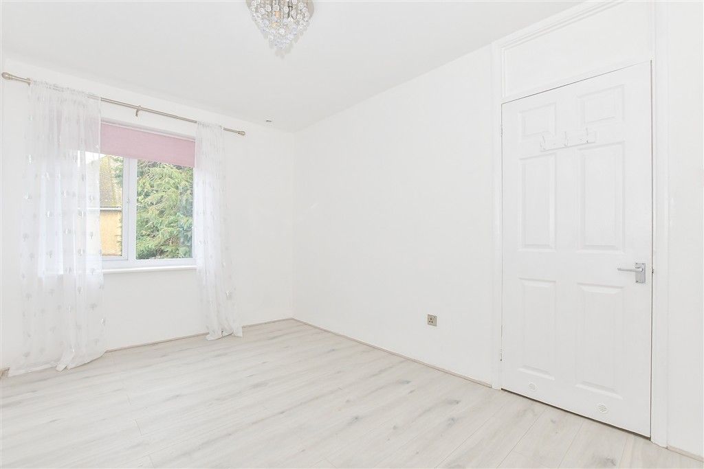 Property photo 3 of 13 Bedroom 1