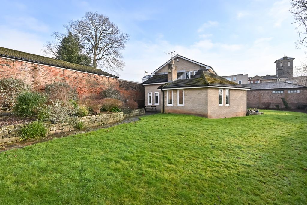 Property photo 2 of 21 Picture 2