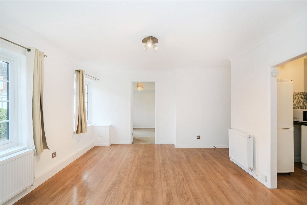 Property photo 3 of 12 Picture No. 16
