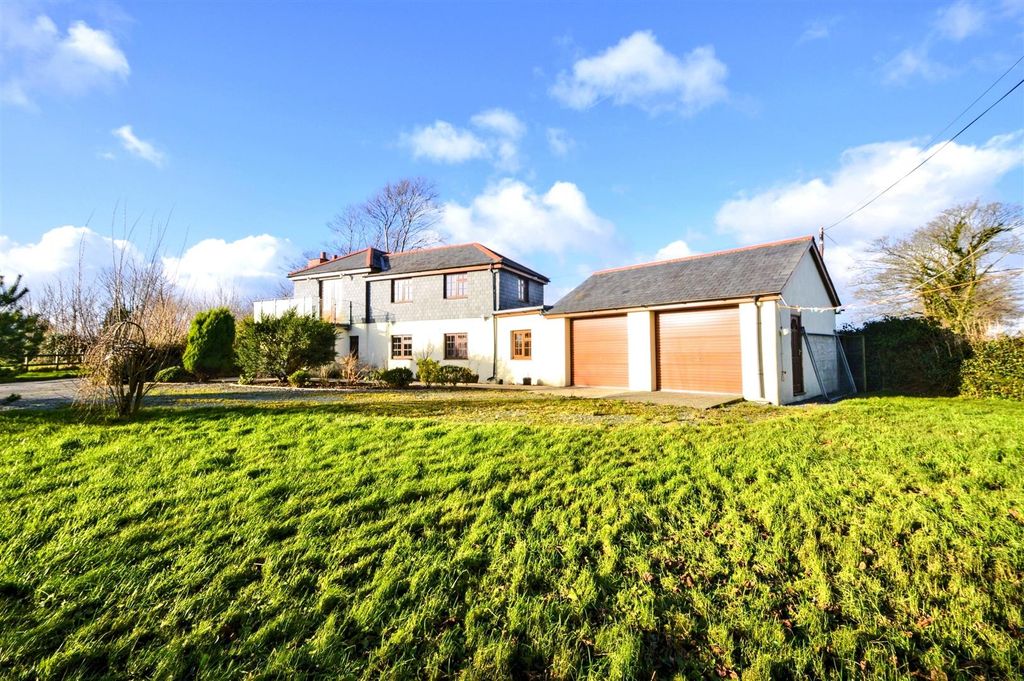 Property photo 2 of 16 2 Nine Oaks