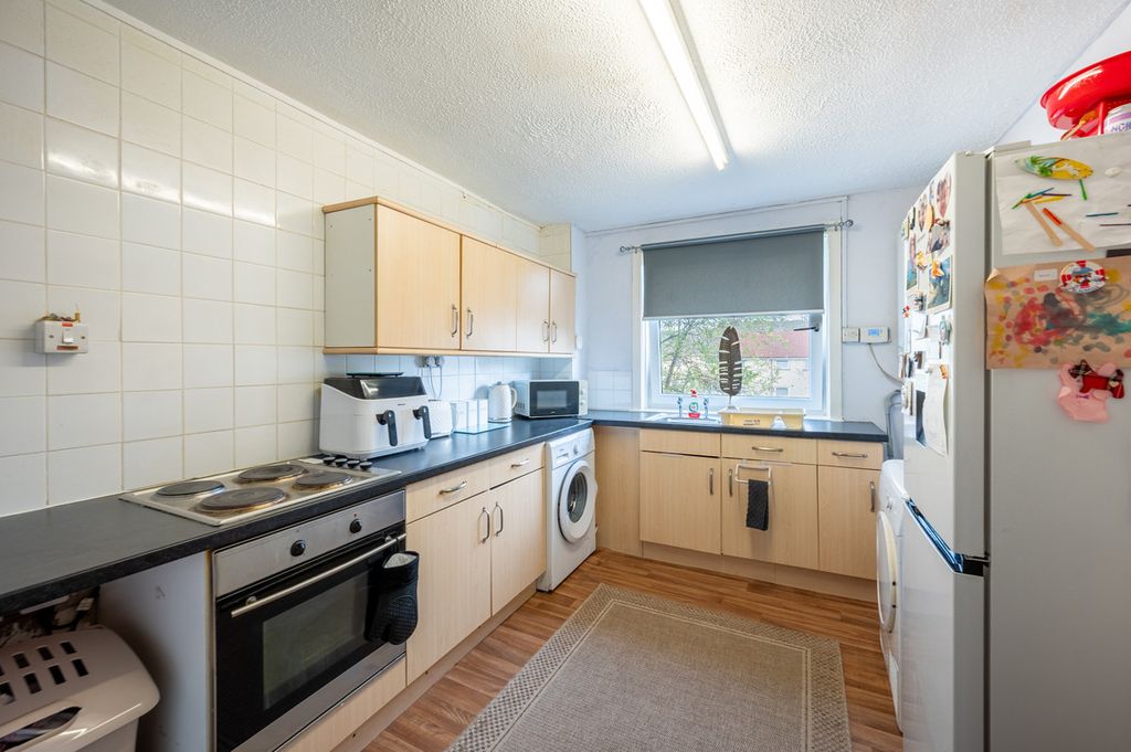 Additional image 5 of 2 bed flat for saleWarrix Avenue, Irvine KA12