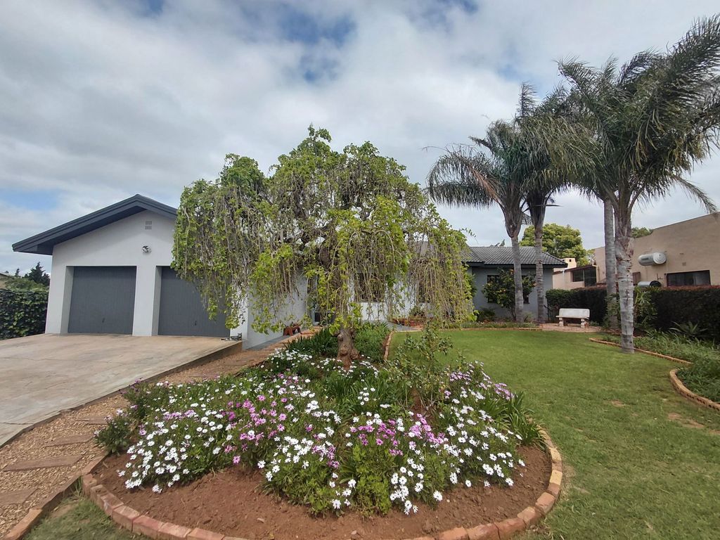 Property photo 2 of 56