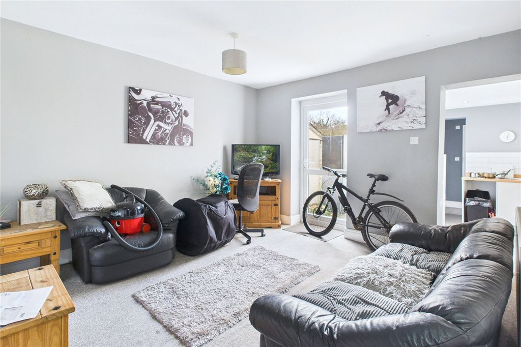 Property photo 3 of 15 Picture No. 05