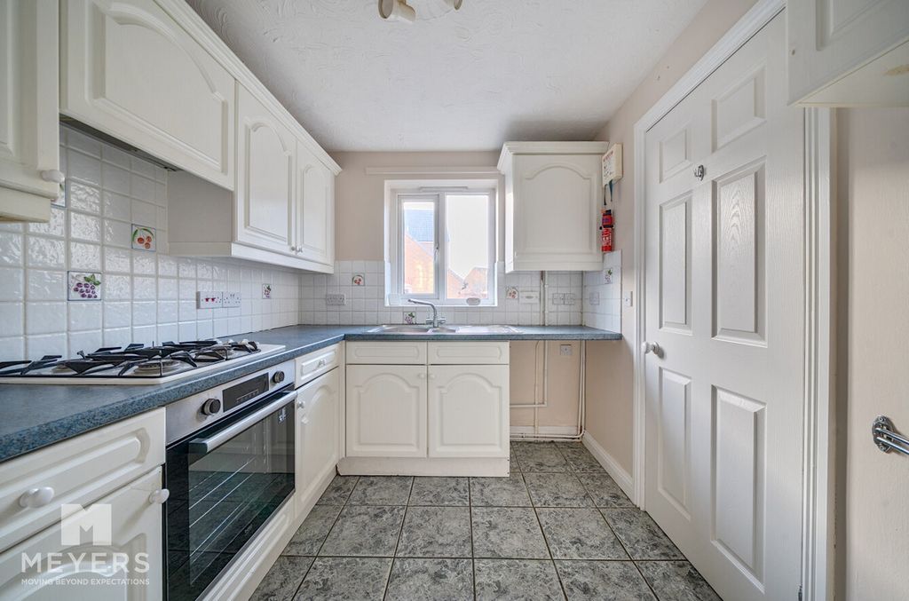 Property photo 3 of 8