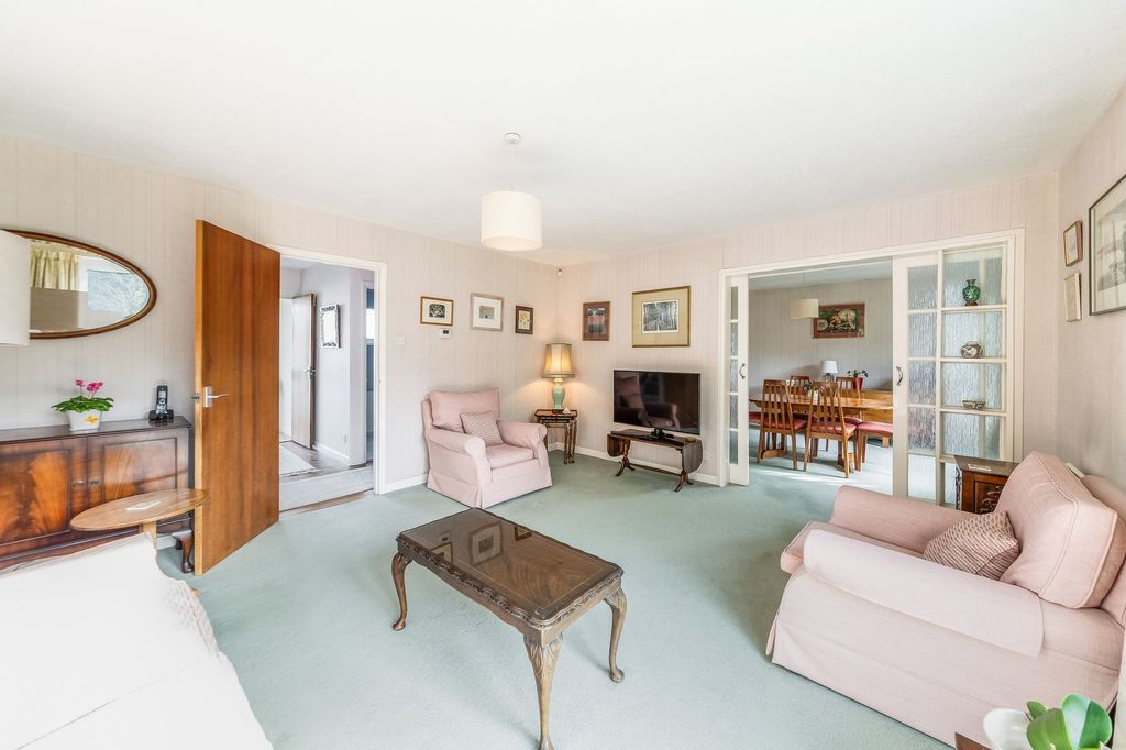 Property photo 2 of 35