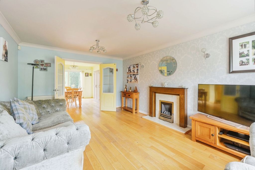 Property photo 3 of 24