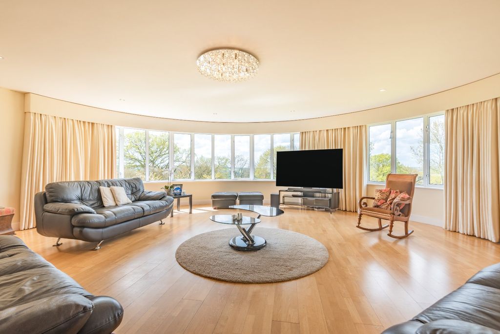 Property photo 2 of 19 Drawing Room