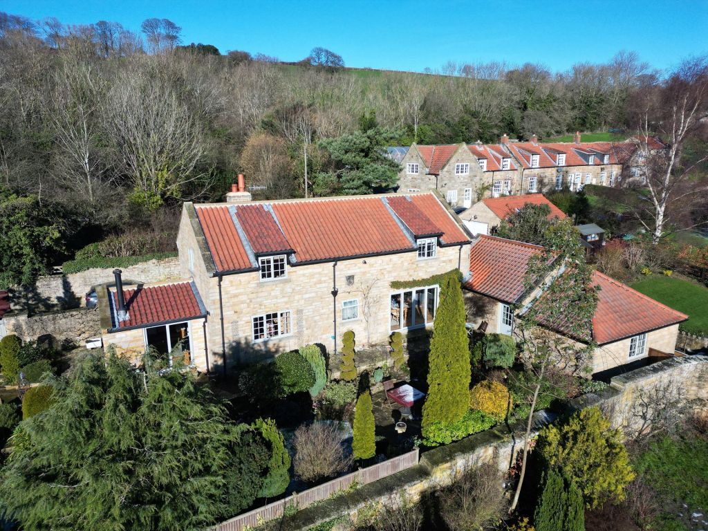 Property photo 1 of 35