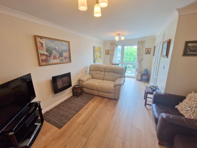 Property photo 2 of 11