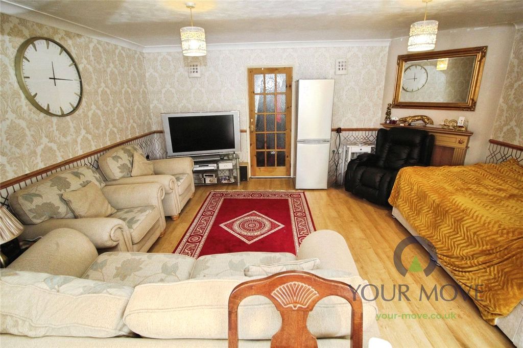 Property photo 2 of 12 Living Room