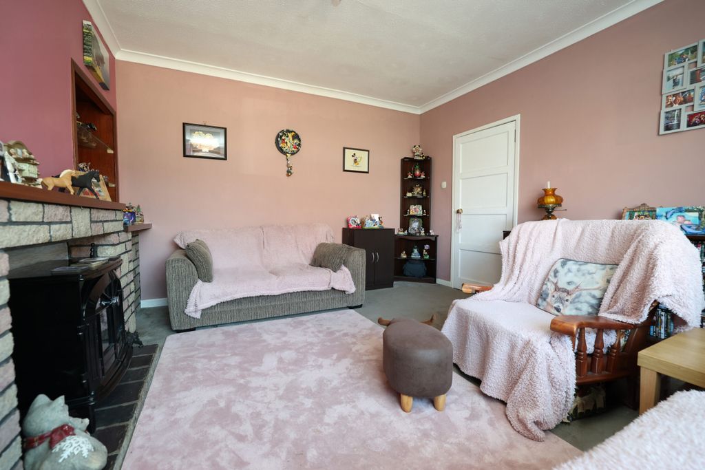 Property photo 3 of 26