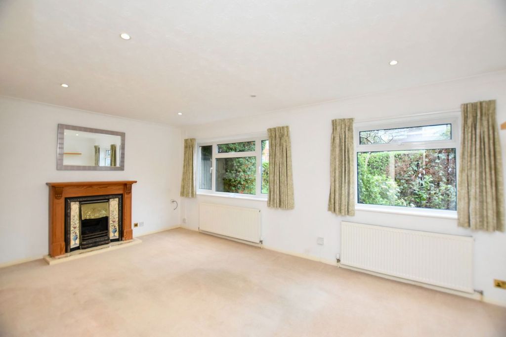 Property photo 3 of 19