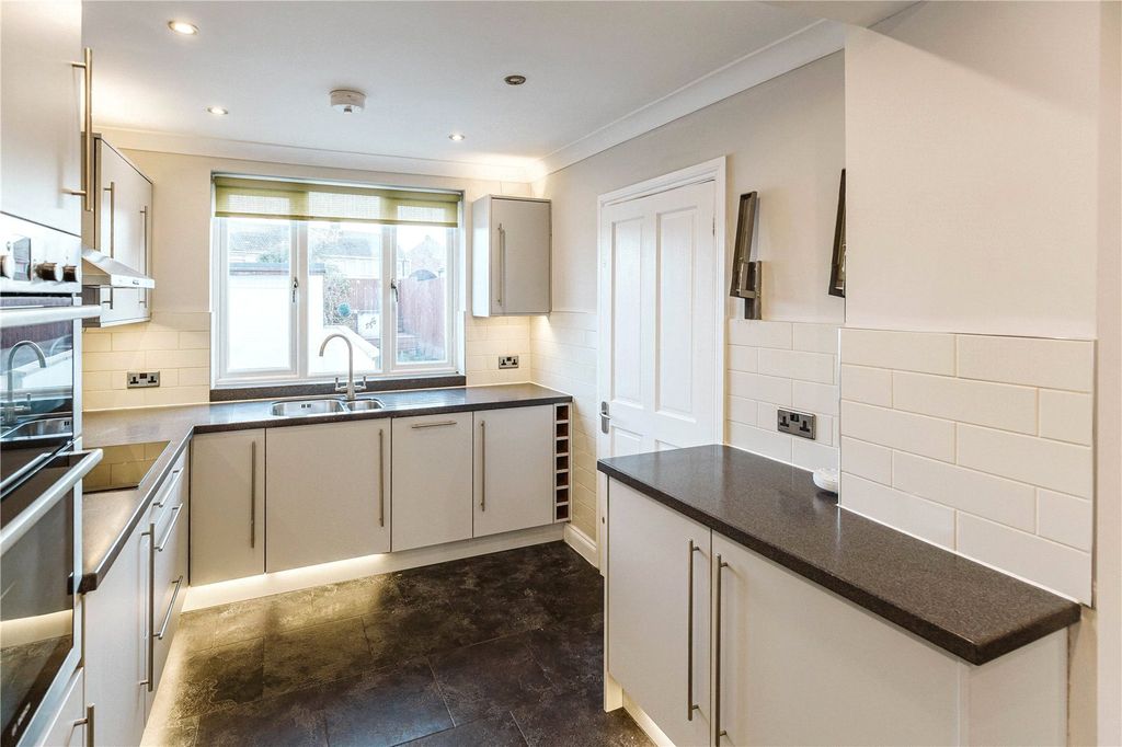 Property photo 3 of 15 Picture No. 20