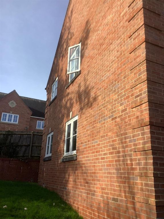 Property photo 3 of 4 8+11,12,13,14 Yeldside Gardens, External, Side 1.1