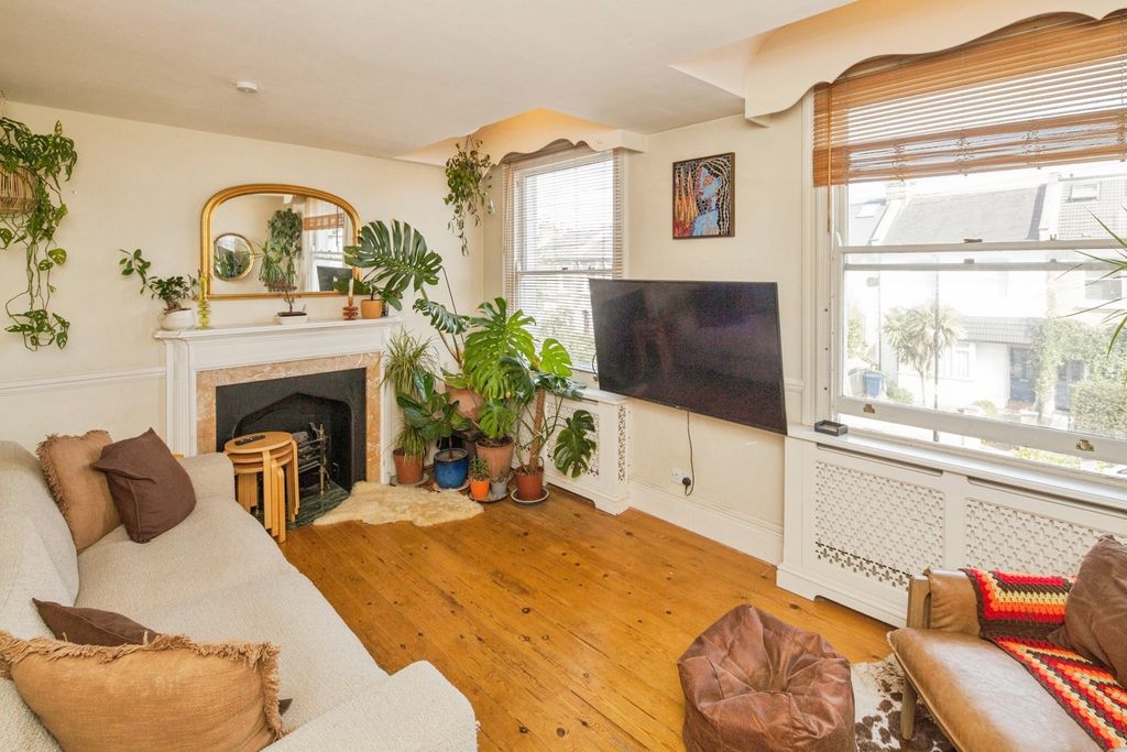 Property photo 1 of 12 Pbox-Img.Jpg